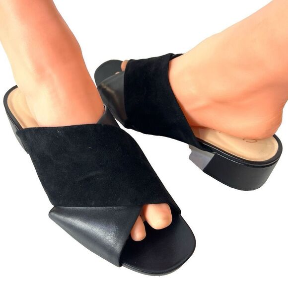 Clarks Cushion Womens Sz 9 M Comfort Casual Sandals Black Suede Leather Open Toe - Picture 4 of 11